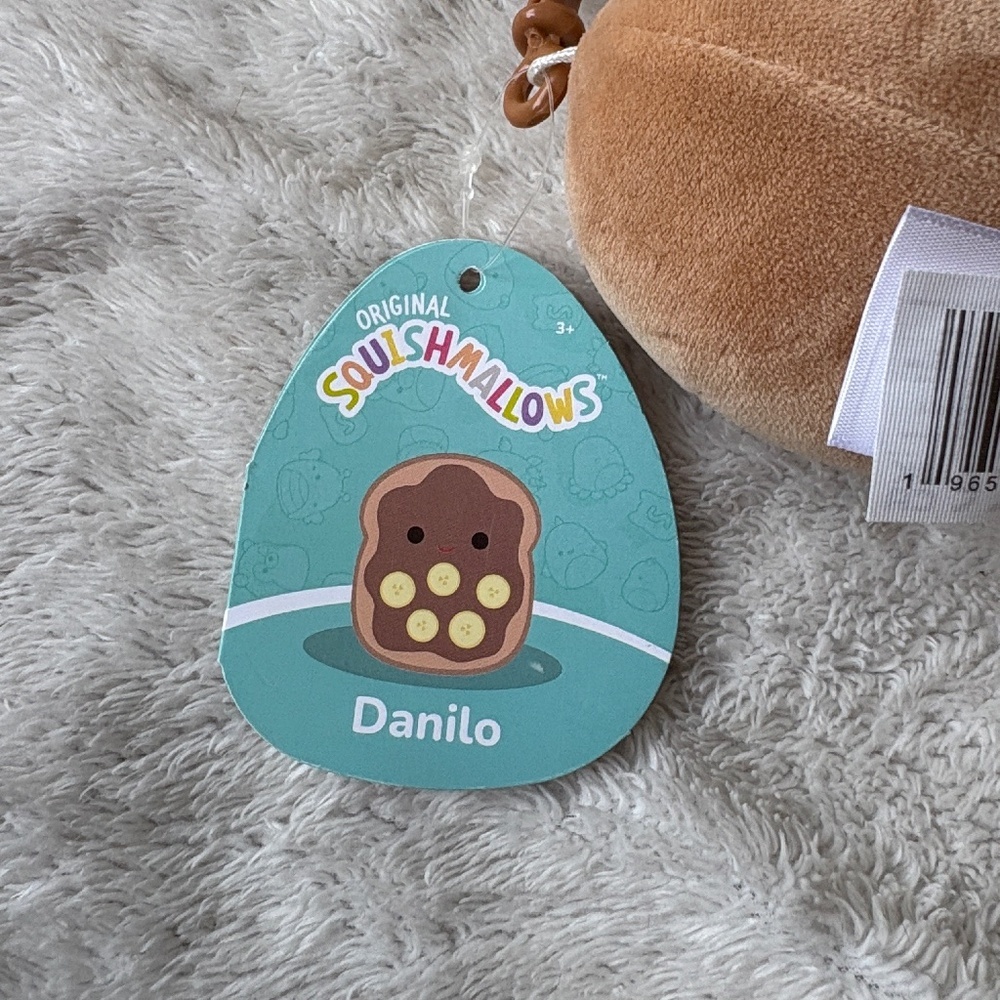 Squishmallows Danilo Toast Plush Keychain ๐๐ซ | NWT ClipOn Mini | Kawaii Foodie - Picture 3 of 5